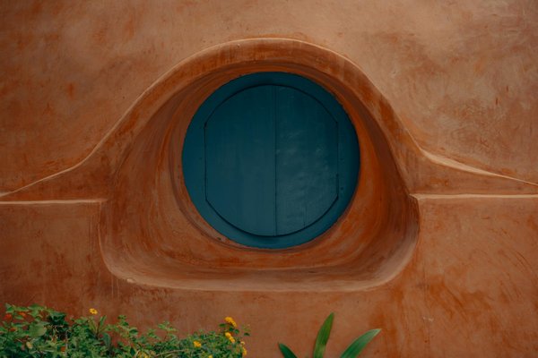 Où découvrir les traditions de la broderie en Inde : ateliers et artisans recommandés ?